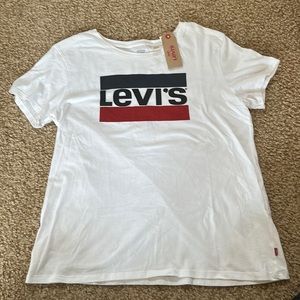 Levi’s Women’s T-Shirt